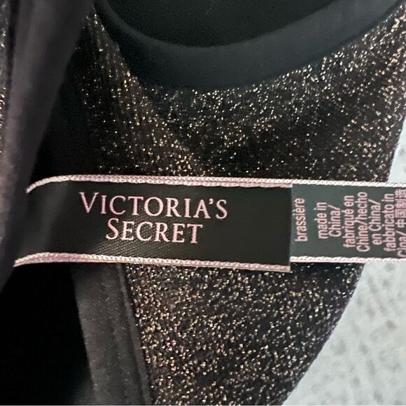 Victoria's Secret Seamless High-Neck Sparkle Sports Bra Size S - Picture 3 of 5